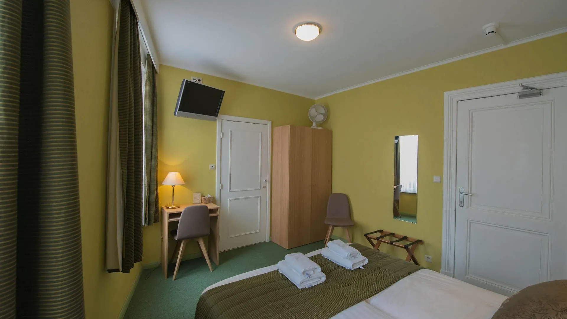 Hotel Groeninghe Brugge 3*,