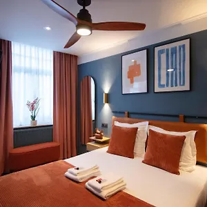 Hotel Gillis Eight By Romy&travis